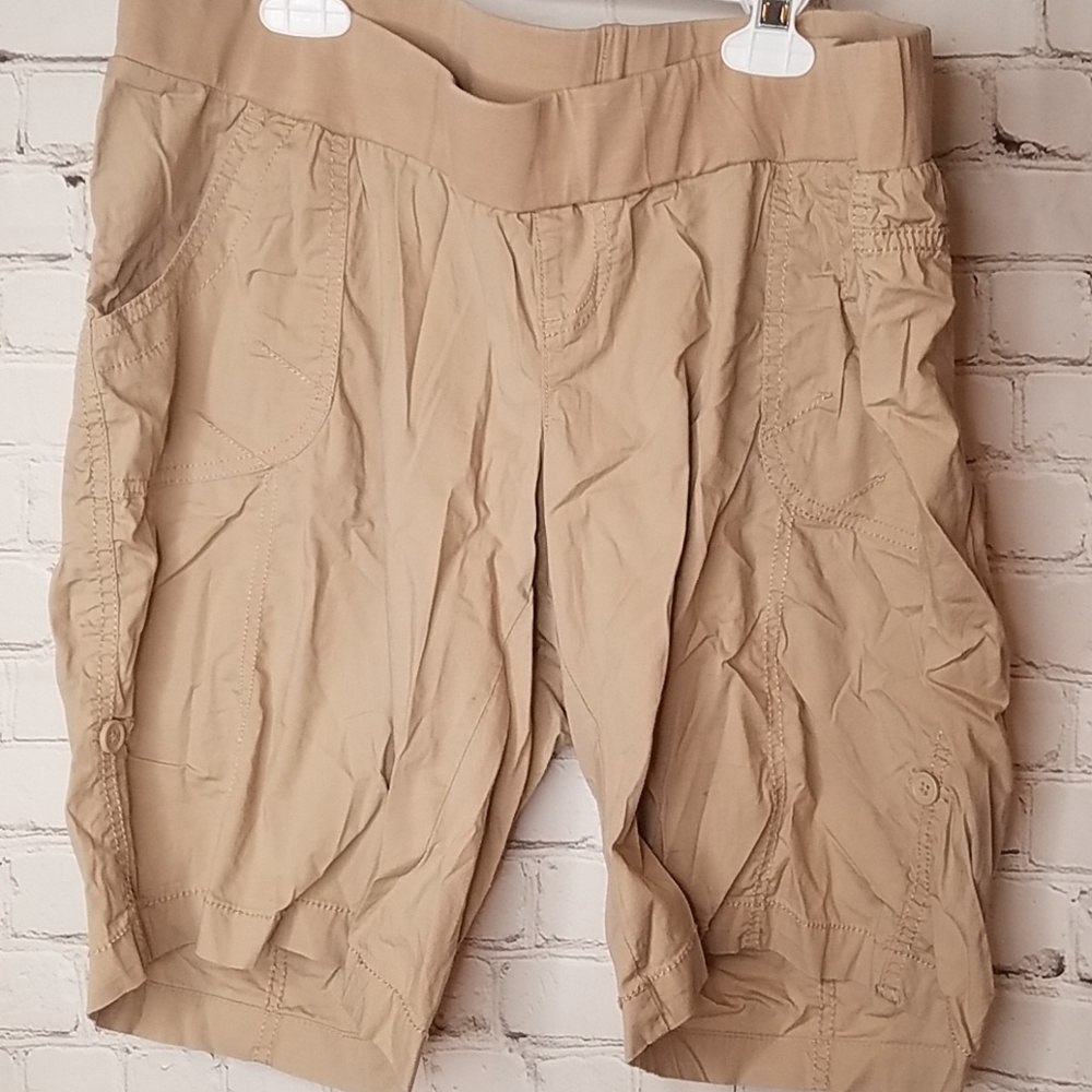 Maternity shorts